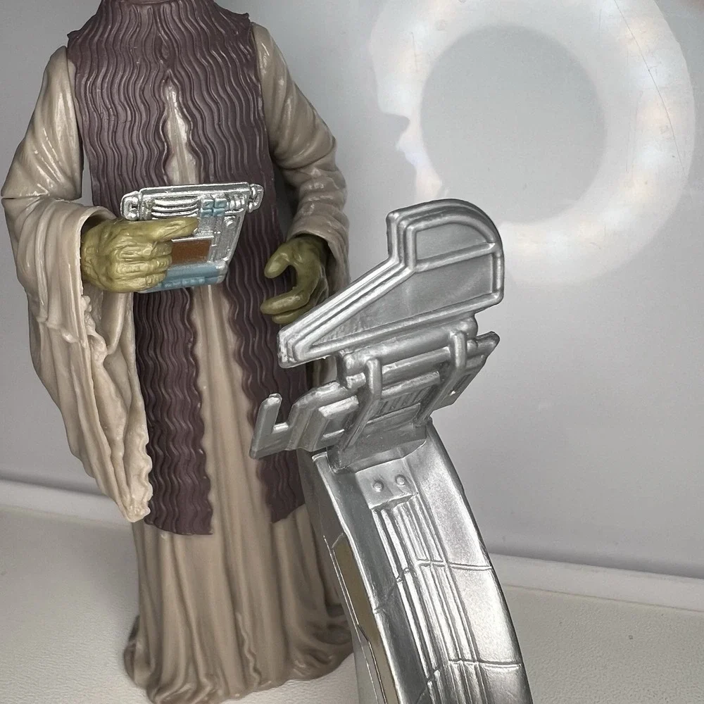 Hasbro lushros dofine